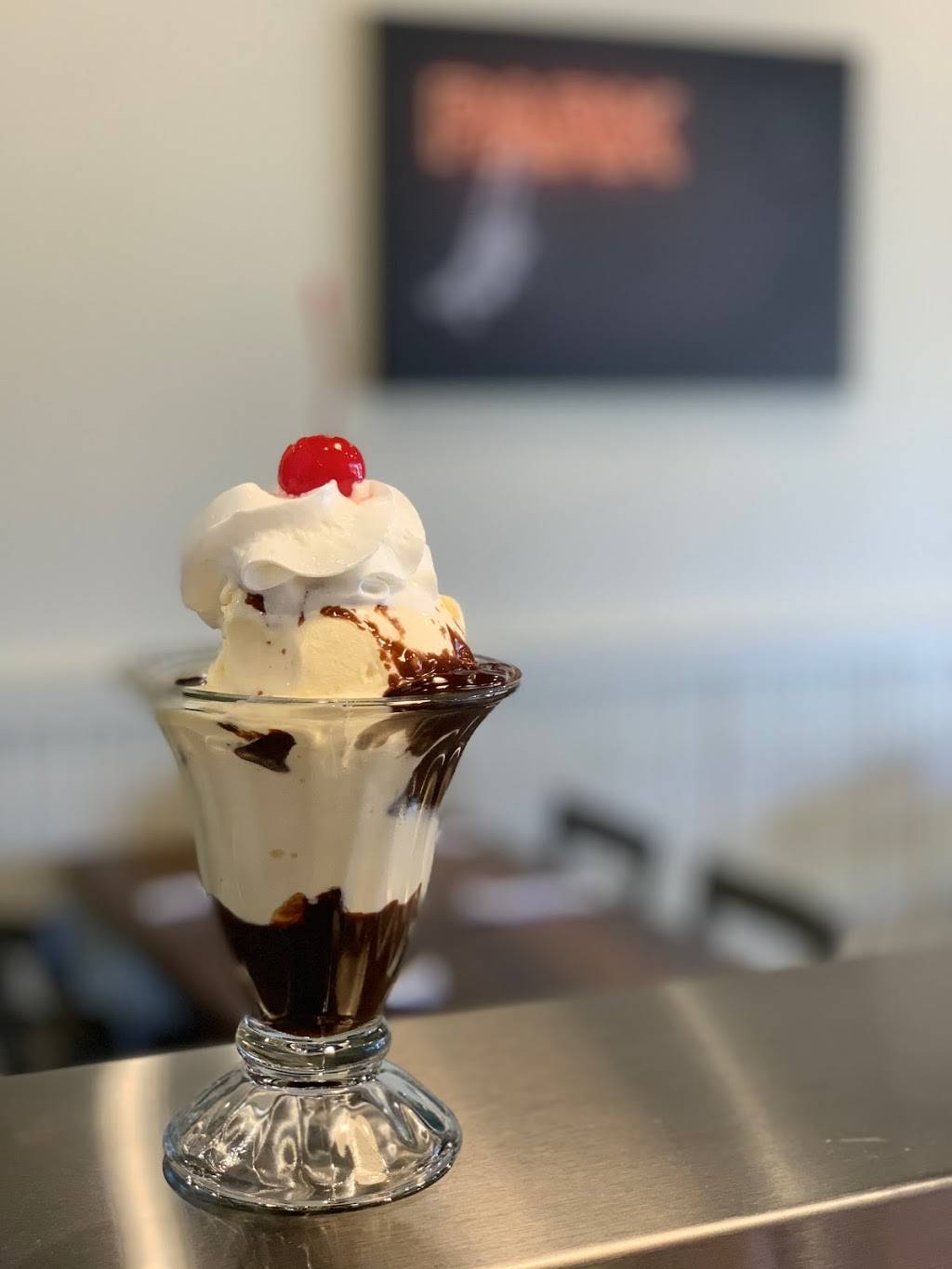 E.A.T.S. Diner | restaurant | 680 US-51, Ridgeland, MS 39157, USA | 7693002778 OR +1 769-300-2778