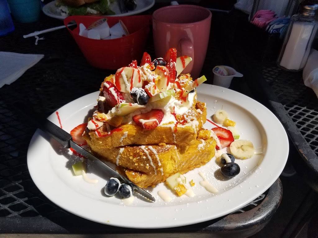 Nunos Cafe | restaurant | 12001 Avalon Lake Dr G, Orlando, FL 32828, USA | 4079303080 OR +1 407-930-3080