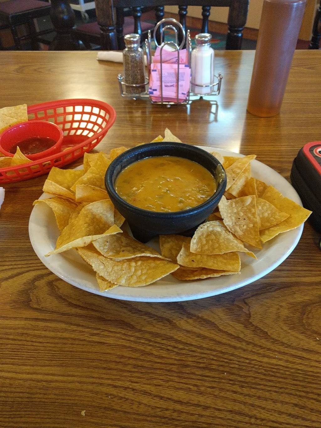 Eloys | restaurant | 1508 Wyoming Blvd NE, Albuquerque, NM 87112, USA | 5052936018 OR +1 505-293-6018