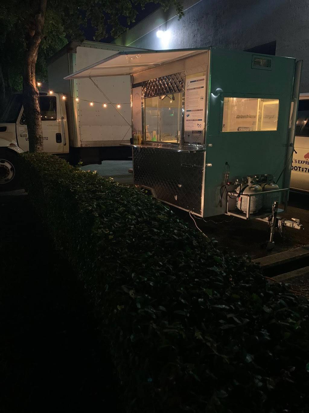 Asquerositos Food | restaurant | 8228 NW 68th St, Miami, FL 33166, USA | 7868382730 OR +1 786-838-2730