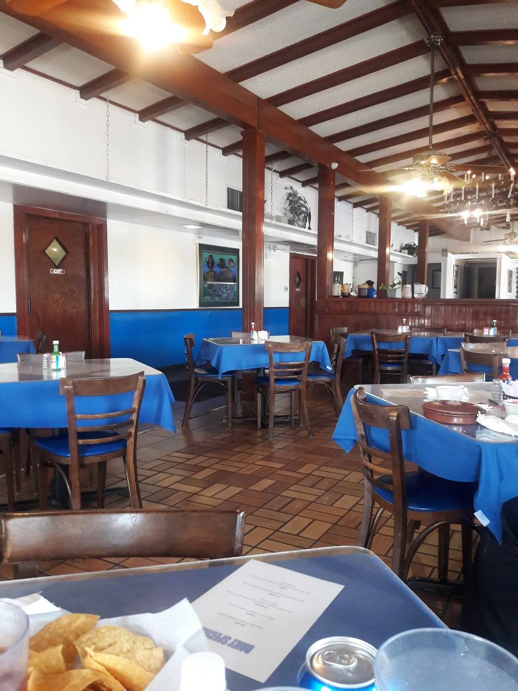 La Isla Restaurant | restaurant | 611 W Park Row Dr, Arlington, TX 76010, USA | 8174601180 OR +1 817-460-1180