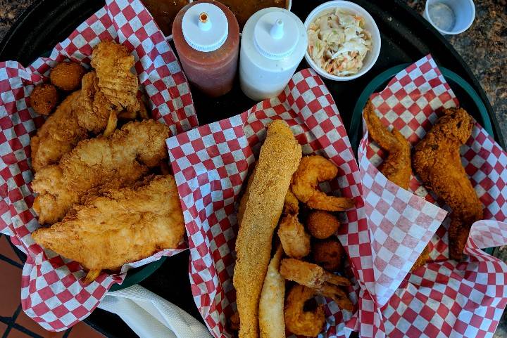 Angies Fish and Wings | restaurant | 5015 S Sheridan Rd, Tulsa, OK 74145, USA | 9186645661 OR +1 918-664-5661