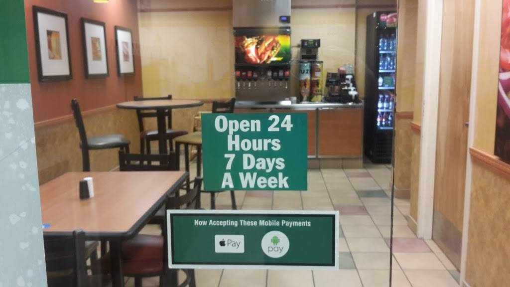 Subway | restaurant | 3100 SW 62nd Ave, Miami, FL 33155, USA | 3056657309 OR +1 305-665-7309