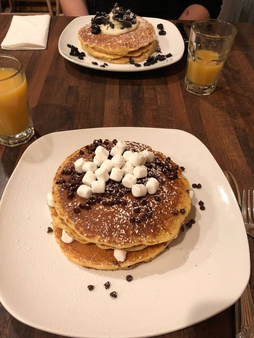 Crave Kitchen & Cocktails | restaurant | 64400 Van Dyke, Washington, MI 48095, USA | 5867526505 OR +1 586-752-6505