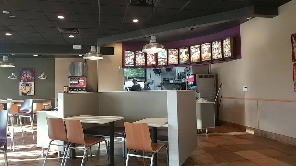 Taco Bell | meal takeaway | 2182 S Perryville Rd, Rockford, IL 61112, USA | 8153325704 OR +1 815-332-5704