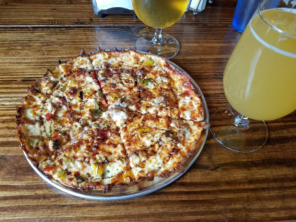 Oddwood Ales | restaurant | 5703, 3108 Manor Rd, Austin, TX 78723, USA | 5122200612 OR +1 512-220-0612