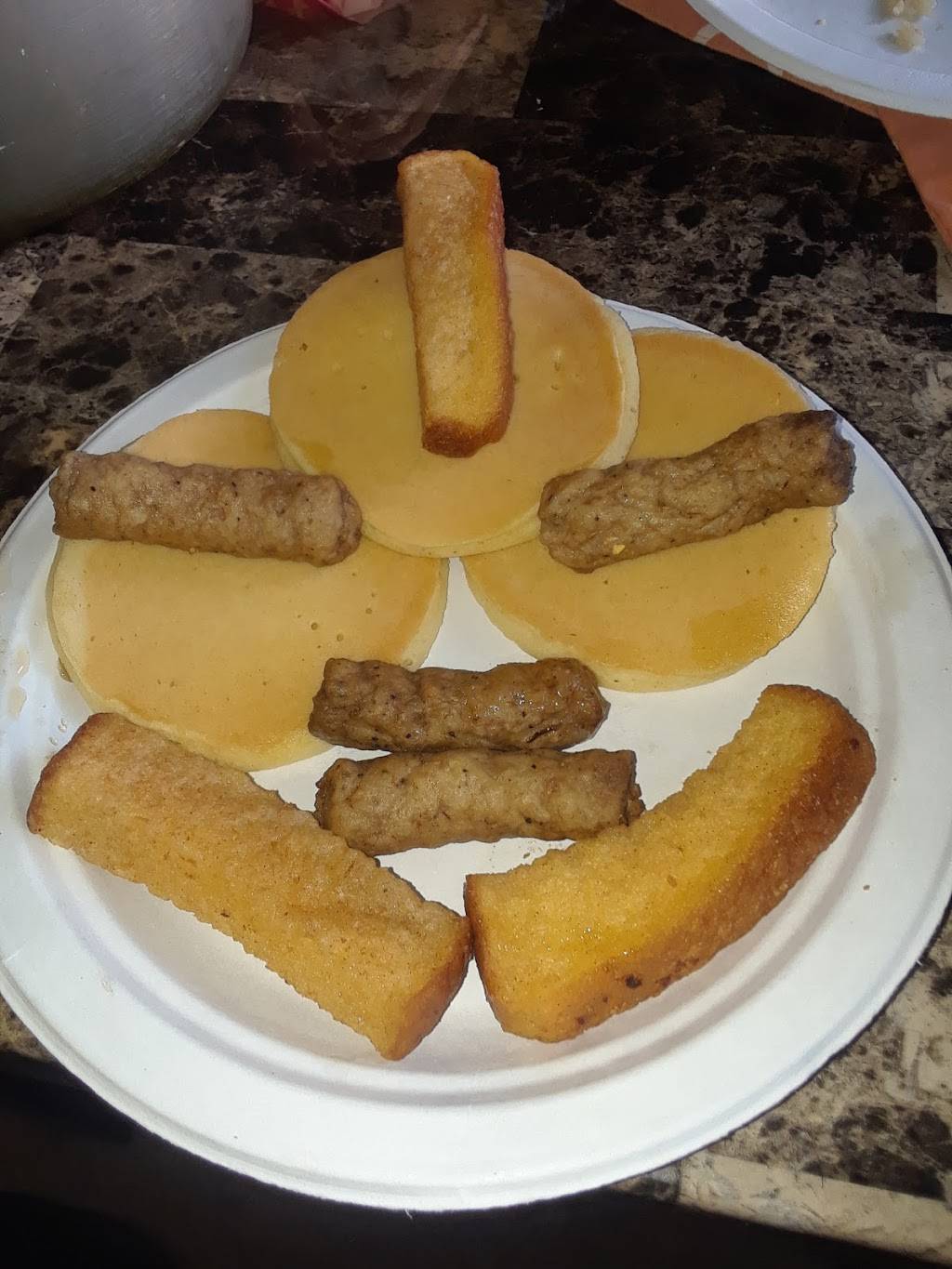 Patricks Bar & Grill | restaurant | 520 Eastern Blvd, Essex, MD 21221, USA | 4107805285 OR +1 410-780-5285