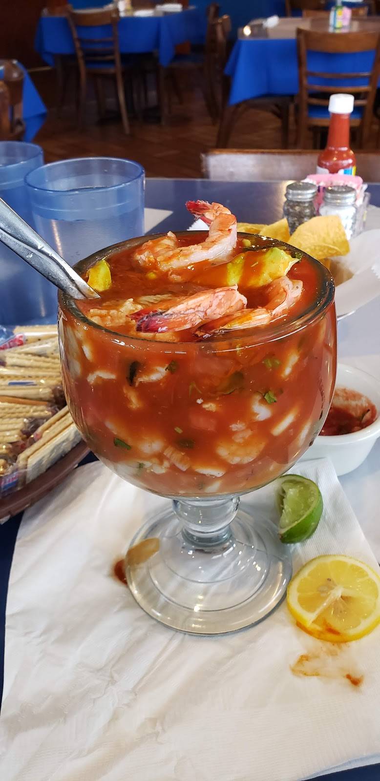 La Isla Restaurant | restaurant | 611 W Park Row Dr, Arlington, TX 76010, USA | 8174601180 OR +1 817-460-1180