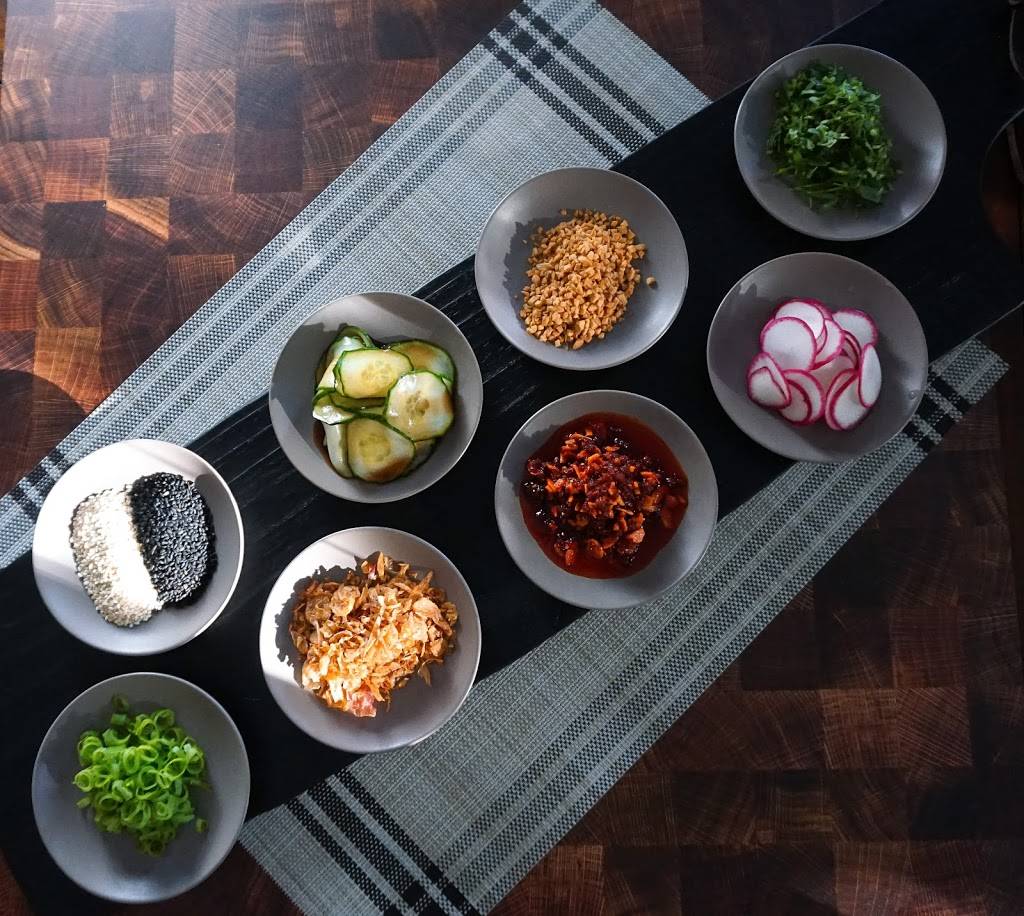 Smoked and Chopped | restaurant | 3300 Fairmount Ave, Philadelphia, PA 19104, USA | 6315667955 OR +1 631-566-7955