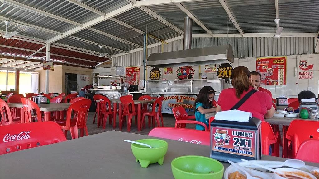 Carnitas Los 3 Cochinitos | restaurant | Blvd. Casa Blanca 5530, Matamoros Norte-Centro-Sur, Americas Este y Oeste, 22215 Tijuana, B.C., Mexico | 016643855959 OR +52 664 385 5959