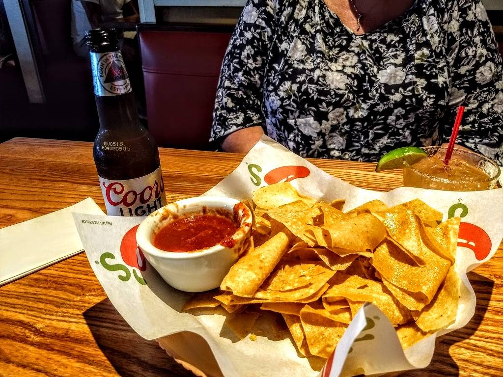 Chilis Grill & Bar | meal takeaway | 113 TX-114, Roanoke, TX 76262, USA | 8174901760 OR +1 817-490-1760