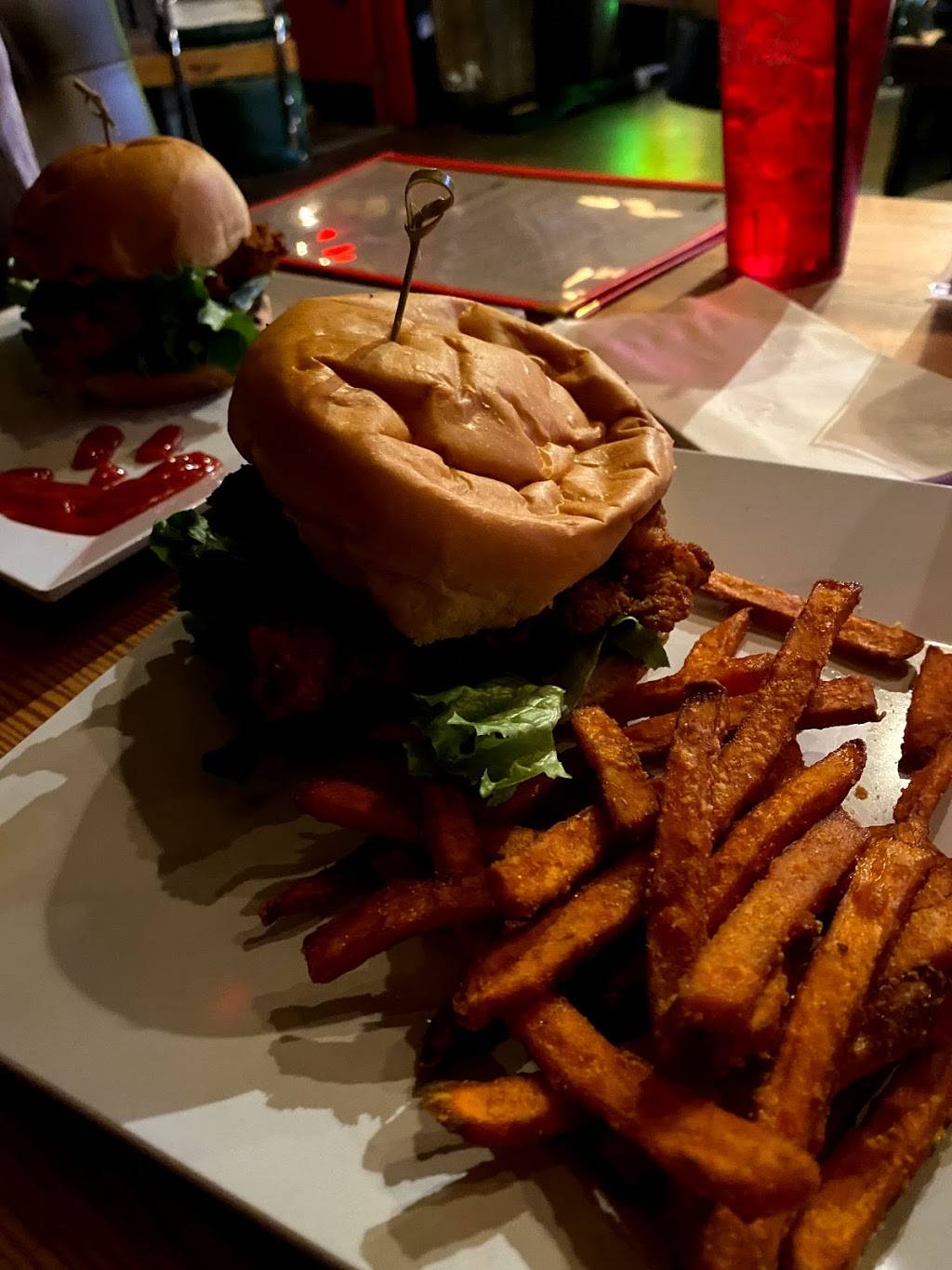 HiFi Clydes Nashville | restaurant | 1700 Church St, Nashville, TN 37203, USA | 6154322928 OR +1 615-432-2928