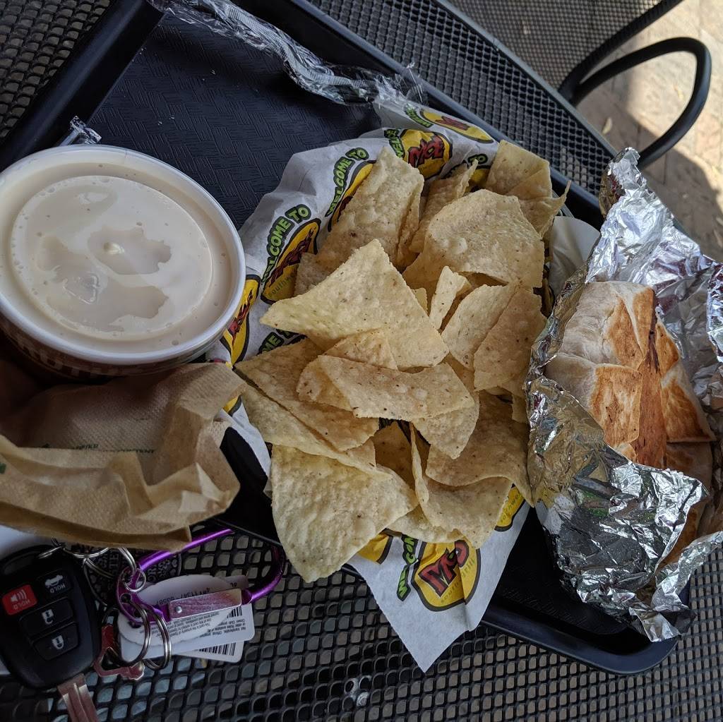 Moes Southwest Grill | restaurant | 380 Feura Bush Rd, Glenmont, NY 12077, USA | 5184656637 OR +1 518-465-6637