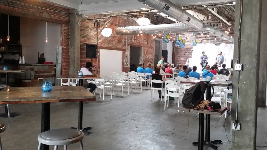 Strongwater Food and Spirits | restaurant | 401 W Town St, Columbus, OH 43215, USA | 6149283170 OR +1 614-928-3170