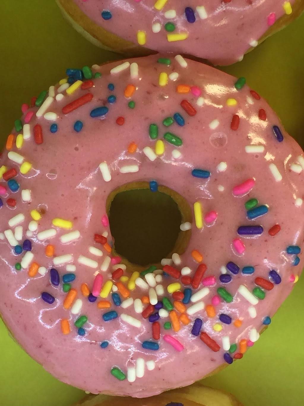 Snowflake Donuts | restaurant | 24525 Gosling Rd h, Spring, TX 77389, USA | 2815167763 OR +1 281-516-7763