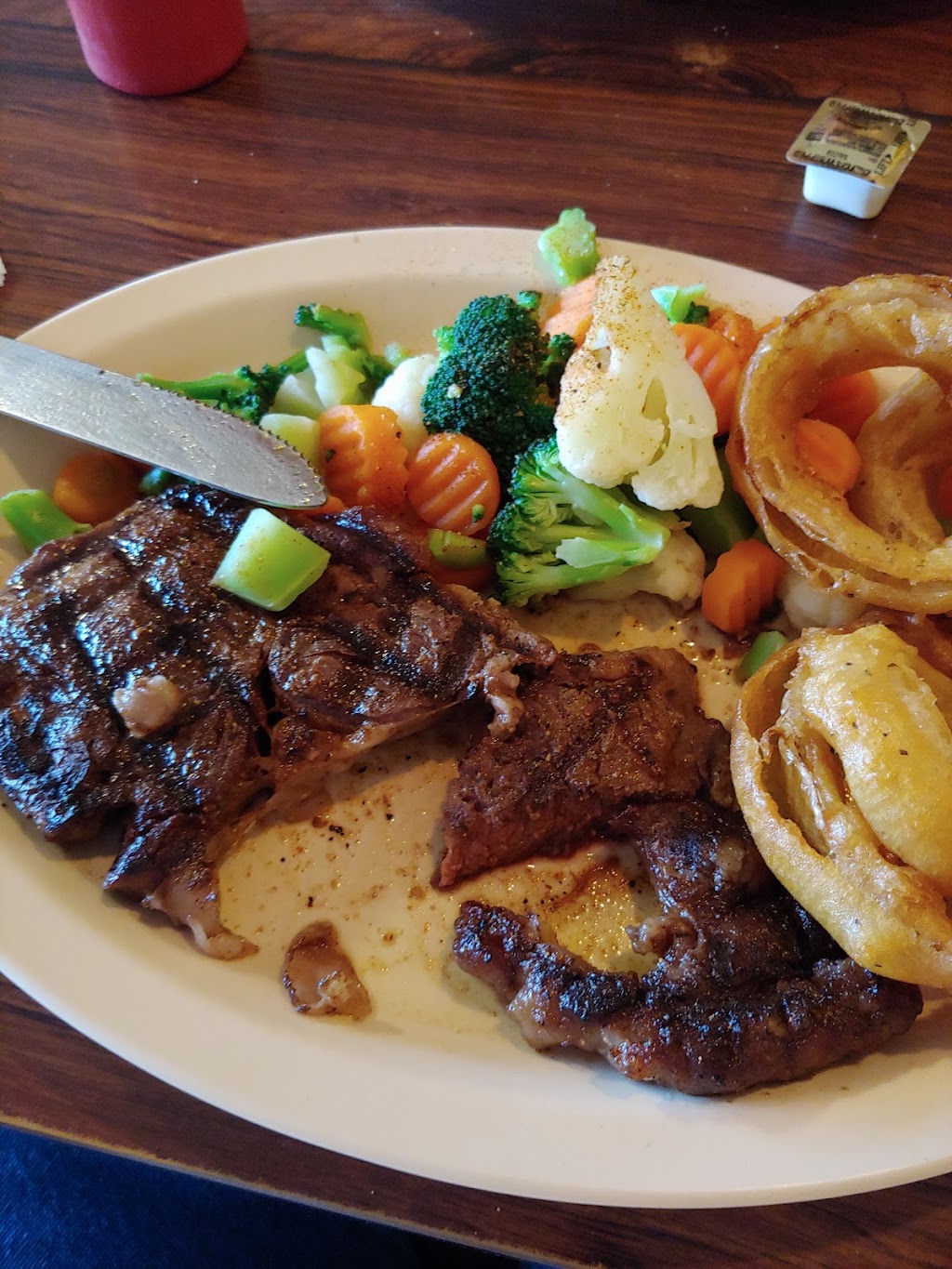 Grumpy Jakes BBQ & Catering | restaurant | 3973 W White Mountain Blvd, Lakeside, AZ 85929, USA | 9283684227 OR +1 928-368-4227