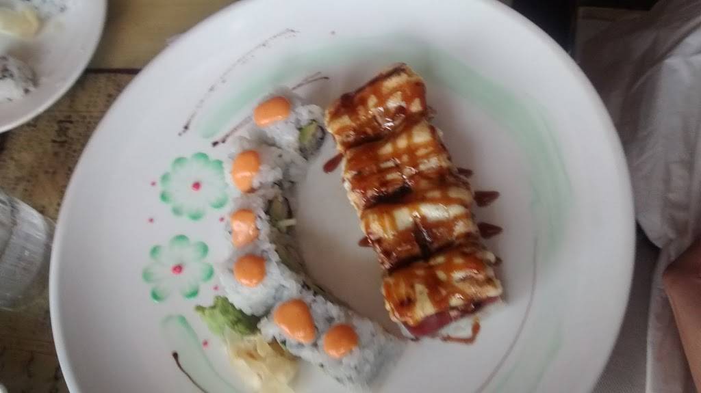 Red Parrot Asian Bistro | restaurant | 7698 Dorchester Blvd #201, Hanover, MD 21076, USA | 4107994573 OR +1 410-799-4573