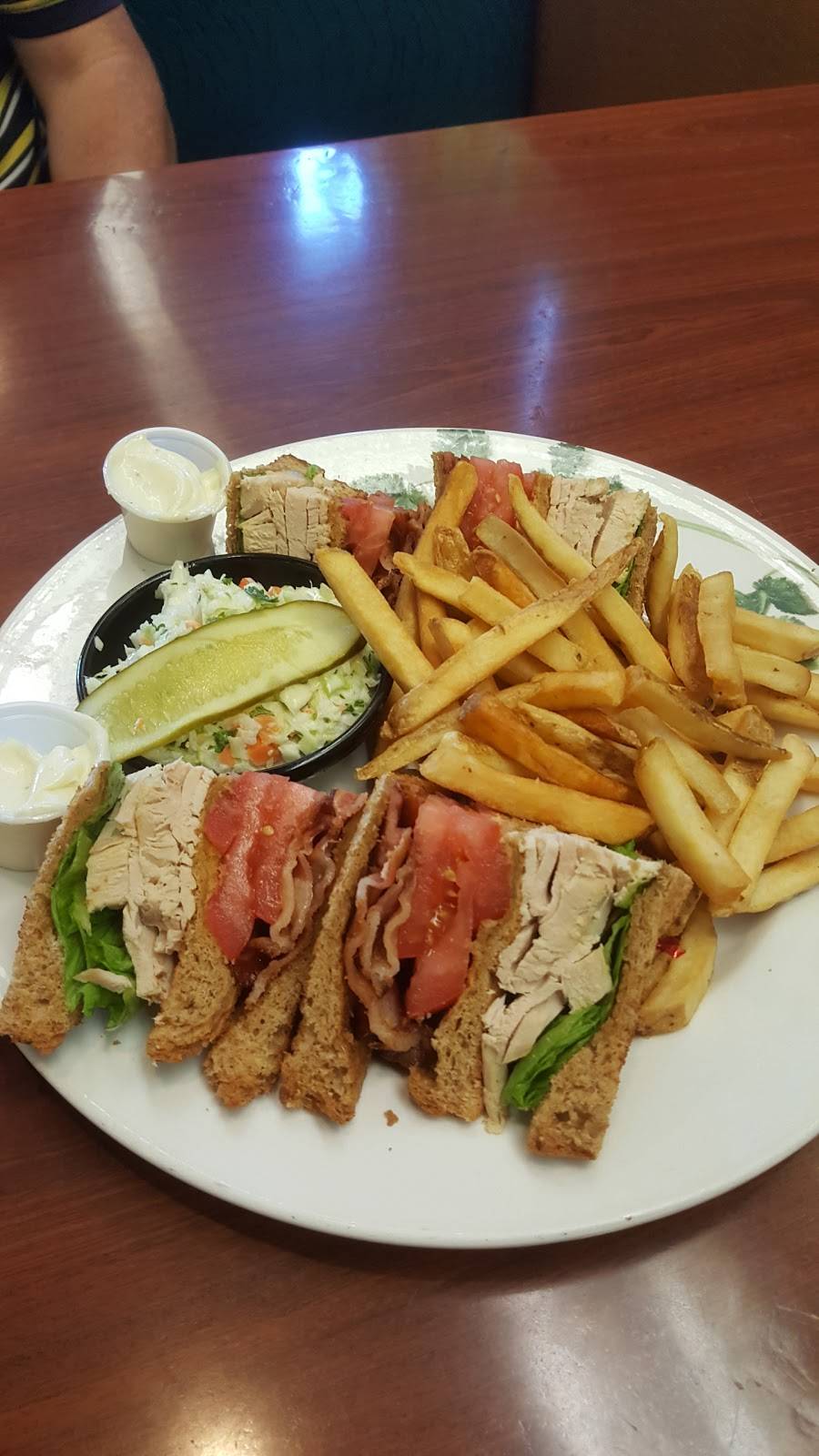 Teddys Restaurant & Deli | restaurant | 245 King St W, Oshawa, ON L1J 2J7, Canada | 9055795529 OR +1 905-579-5529