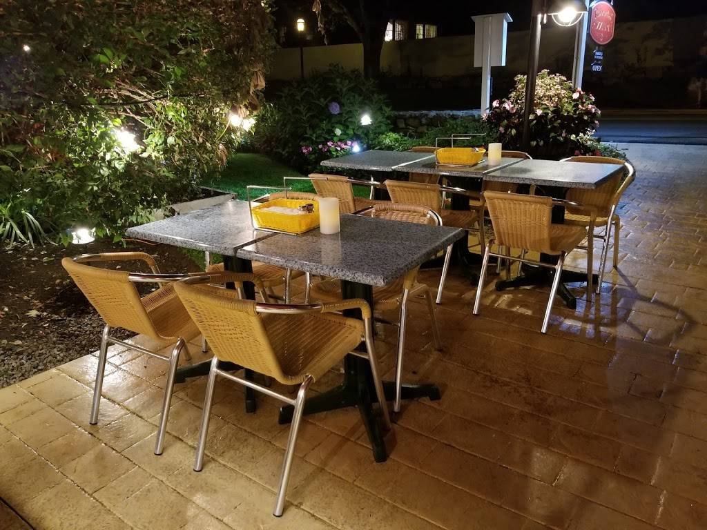 Robertos | restaurant | 200 Shore Rd, Ogunquit, ME 03907, USA | 2076468130 OR +1 207-646-8130