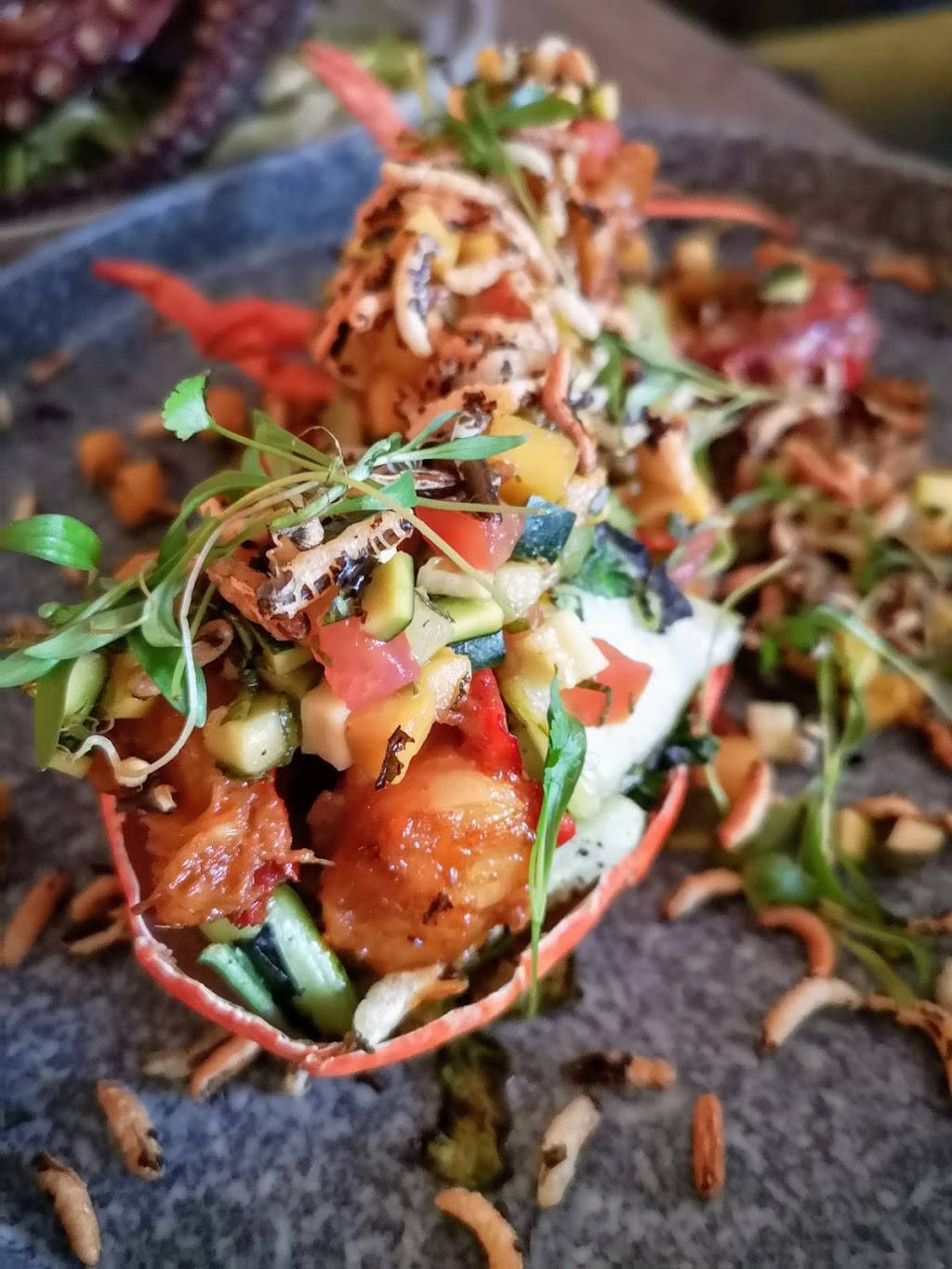 Makro Pêcheries | restaurant | 1726 Rue Notre-Dame Ouest, Montréal, QC H3J 1M3, Canada | 5143796002 OR +1 514-379-6002