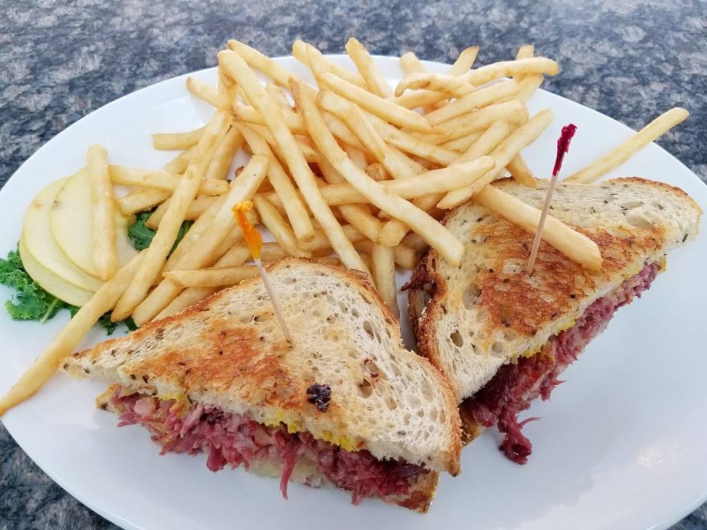 Hot Off the Griddle | restaurant | 1583 W El Camino Ave, Sacramento, CA 95833, USA | 9165715792 OR +1 916-571-5792