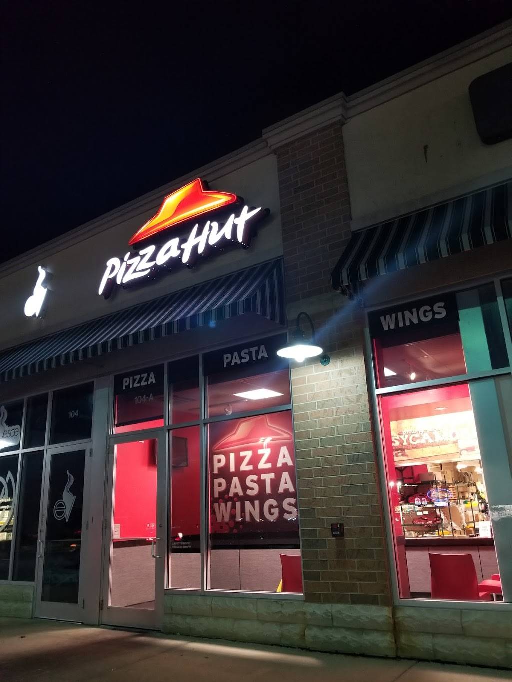 Pizza Hut | restaurant | 1170 Dekalb Ave Unit 104-A, Sycamore, IL 60178, USA | 8158959862 OR +1 815-895-9862