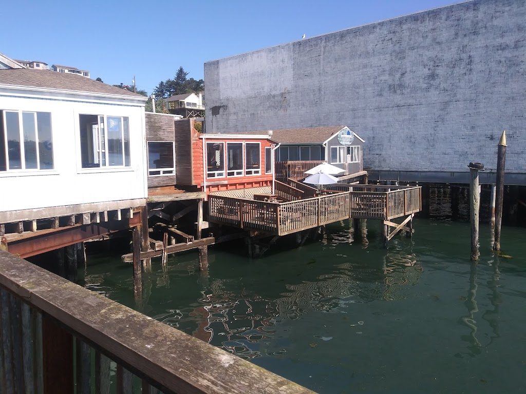 SEADOGS RESTAURANT n LOUNGE | restaurant | 839 SW Bay Blvd., Newport, OR 97365, USA | 5412648205 OR +1 541-264-8205