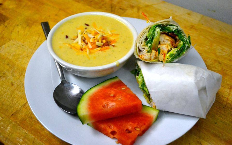 Zees Bistro | restaurant | 773 St Clair St, Chatham, ON N7M 5J7, Canada | 5193514468 OR +1 519-351-4468