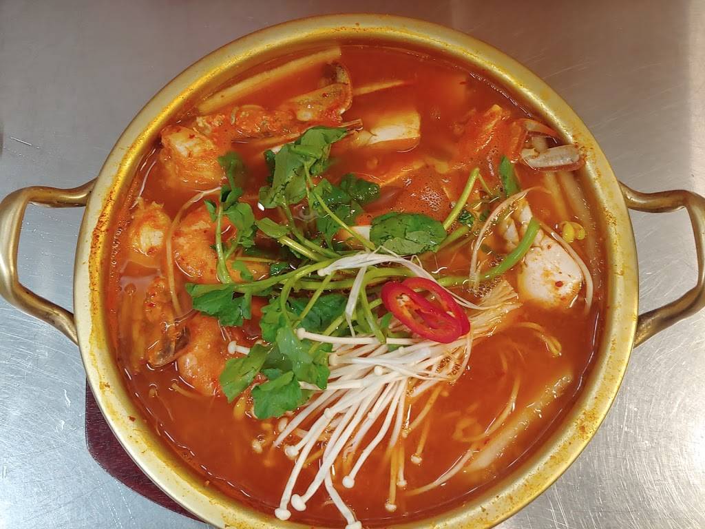 Gamsung Izakaya | restaurant | 7051 Yonge St, Thornhill, ON L3T 2A6, Canada | 9058819307 OR +1 905-881-9307