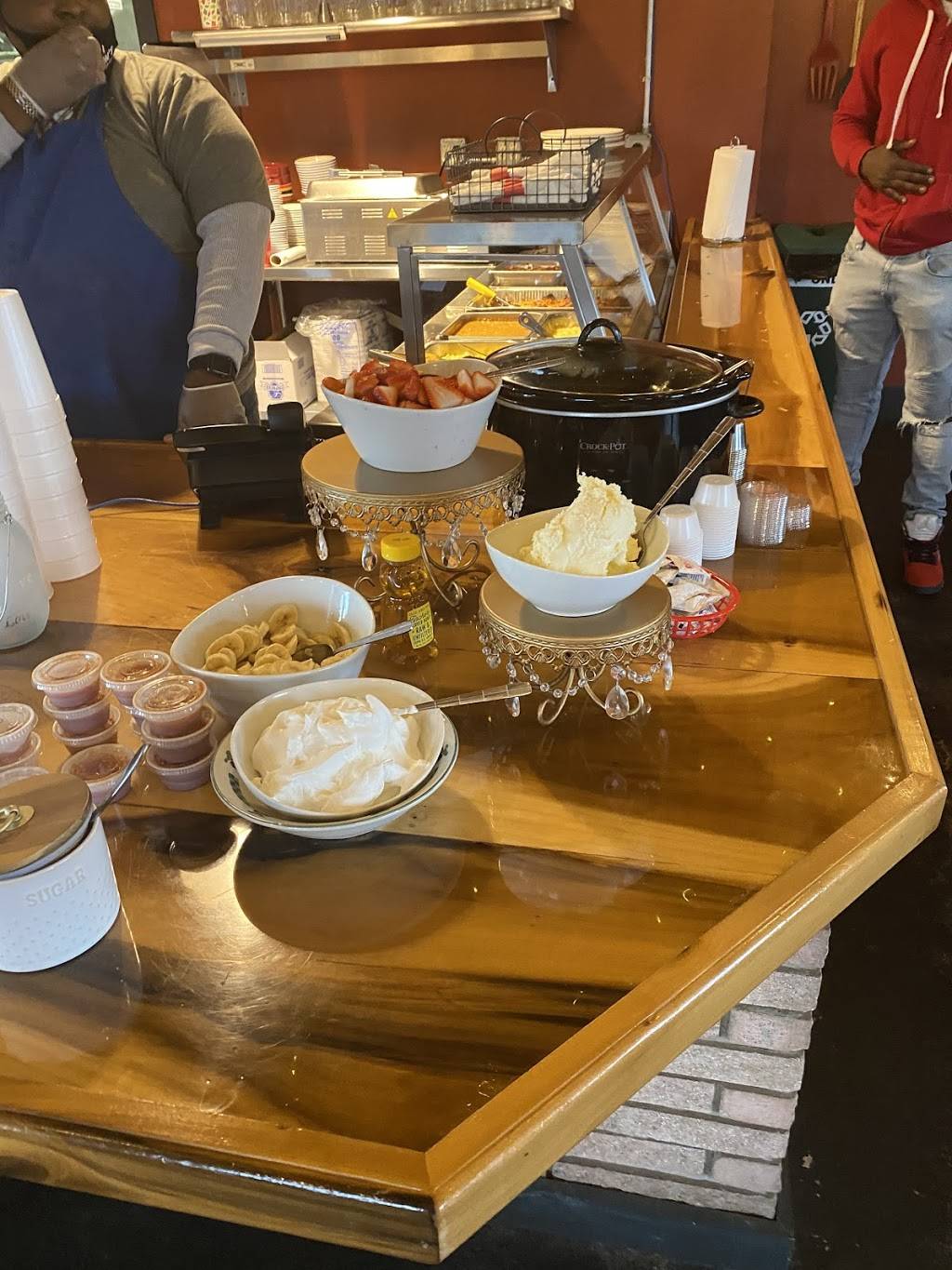 The Food Lady Cafe and Catering | restaurant | 705 N Washington Ave, Livingston, TX 77351, USA | 9363271145 OR +1 936-327-1145