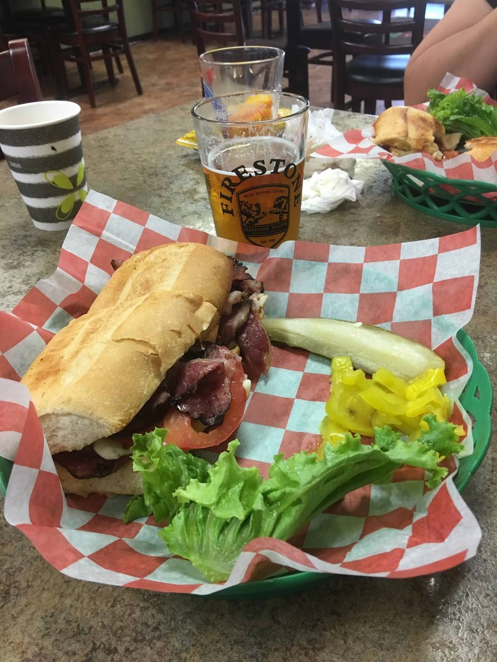 VIP Pizza | restaurant | 180 E Pine St, Exeter, CA 93221, USA | 5595925170 OR +1 559-592-5170