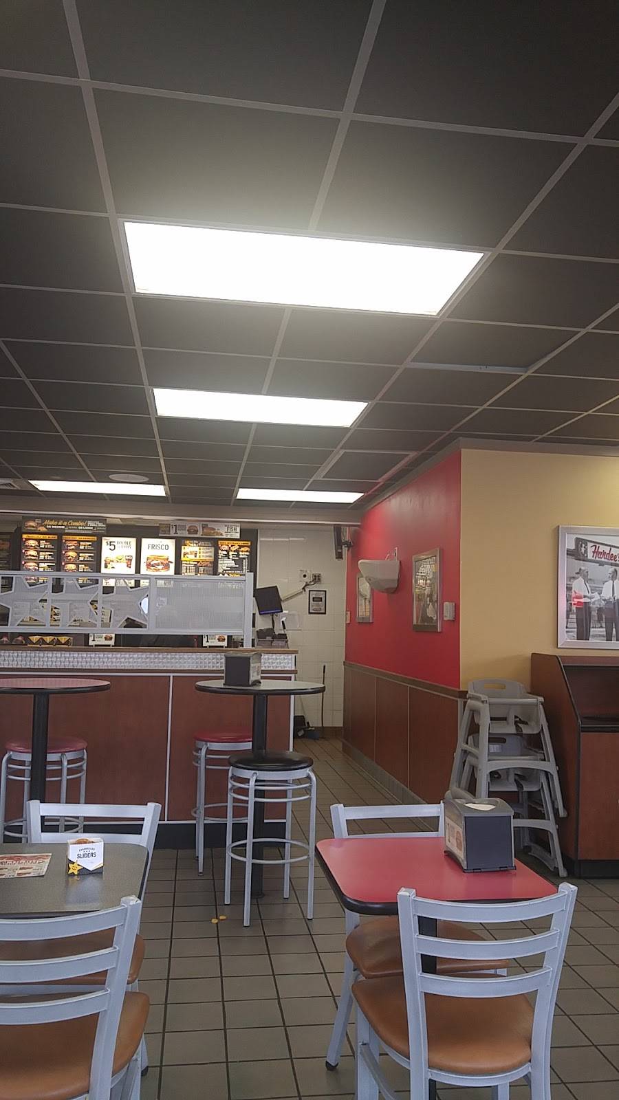 Hardees | restaurant | 314 S Main St, Stuart, VA 24171, USA | 2766943501 OR +1 276-694-3501