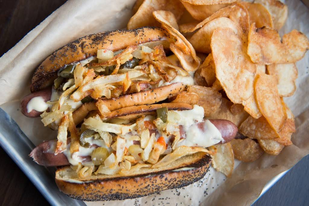 Tamarack Tap Room | restaurant | 8418 Tamarack Village, Woodbury, MN 55125, USA | 6513302889 OR +1 651-330-2889