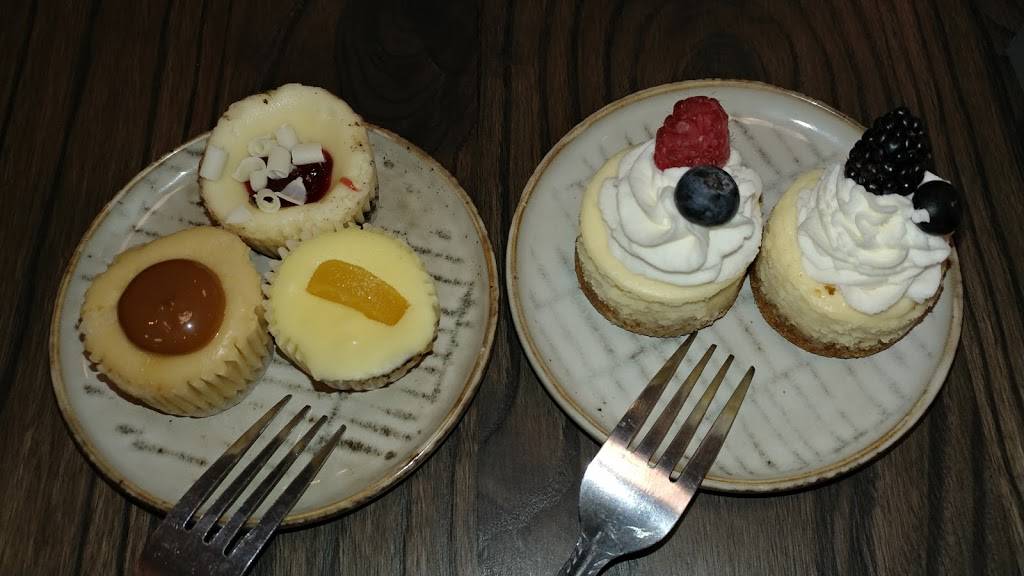 Dunbris Dessert Café | cafe | 6410 Trading Square, Haymarket, VA 20169, USA | 5713938048 OR +1 571-393-8048