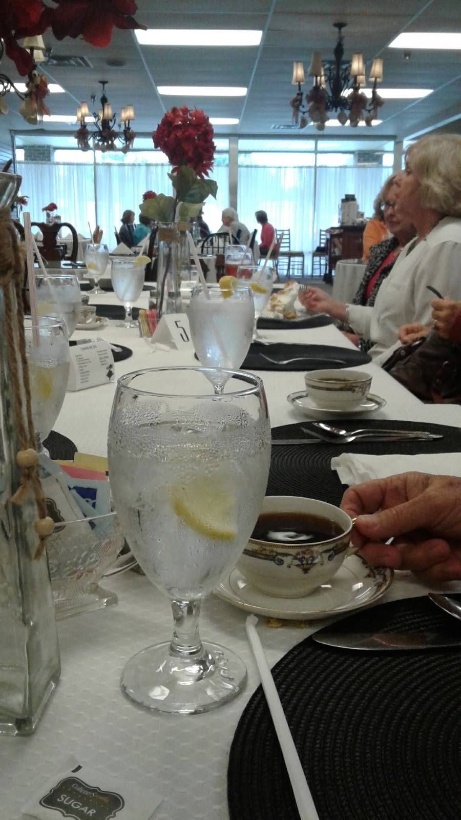 The Gift Box & Tea Room | restaurant | 3330 Partner Pl # 120, Lexington, KY 40503, USA | 8592190445 OR +1 859-219-0445