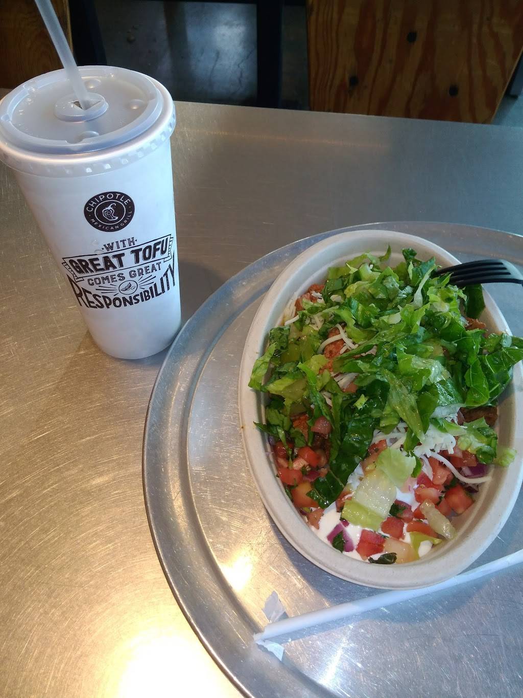 Chipotle Mexican Grill | restaurant | 2310 Tienda Dr Ste 200, Lodi, CA 95242, USA | 2093710881 OR +1 209-371-0881