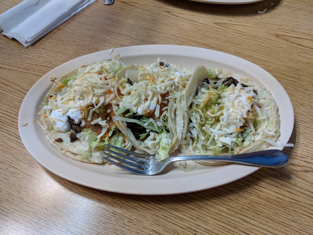 Los 3 Panchos | restaurant | 1155 W Diversey Pkwy, Chicago, IL 60614, USA | 7739353198 OR +1 773-935-3198