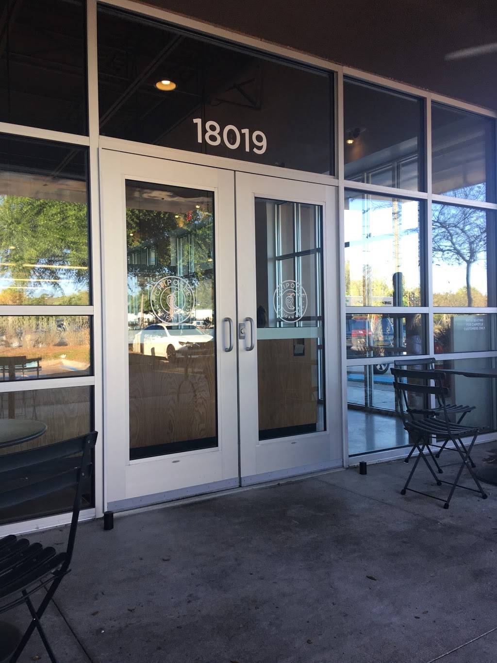 Chipotle Mexican Grill | restaurant | 18019 Highwoods Preserve Pkwy, Tampa, FL 33647, USA | 8139771520 OR +1 813-977-1520