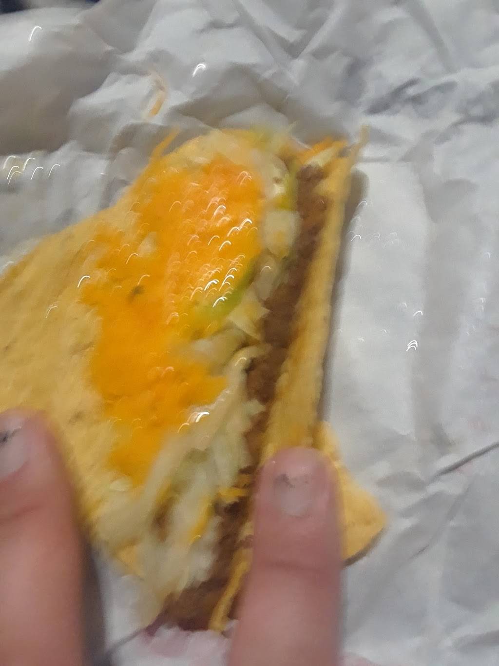 Del Taco | meal takeaway | 13730 Navajo Rd, Apple Valley, CA 92307, USA | 7602473364 OR +1 760-247-3364