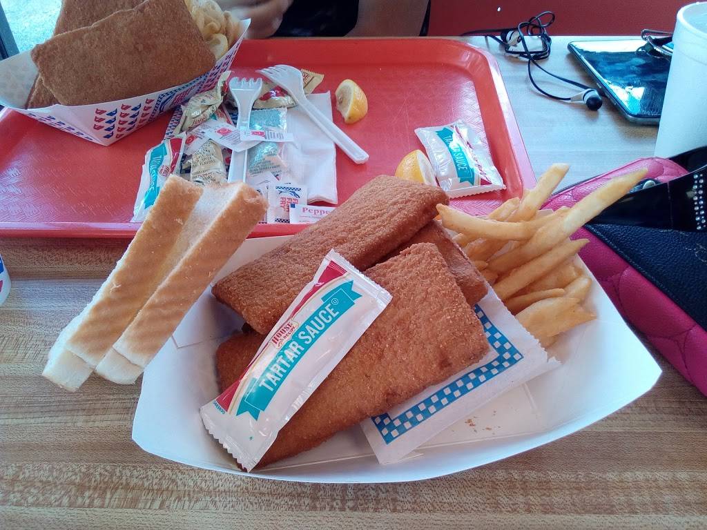 Freds Fish Fry | restaurant | 425 S Zarzamora St, San Antonio, TX 78207, USA | 2104348288 OR +1 210-434-8288