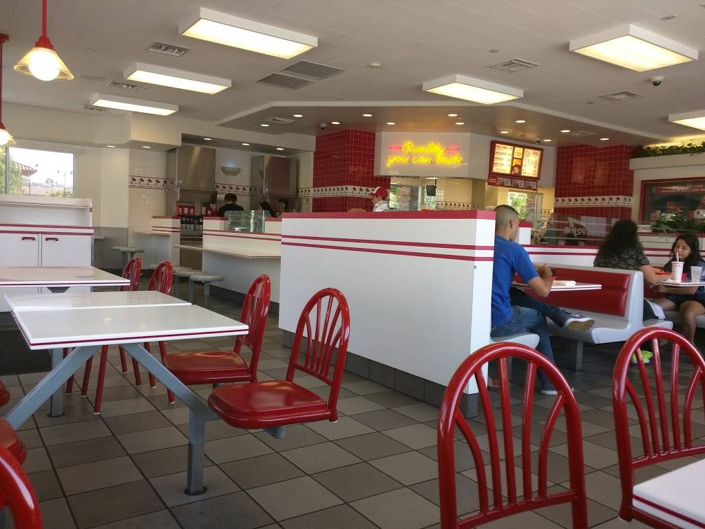 In-N-Out Burger | restaurant | 9414 Mission Gorge Rd, Santee, CA 92071, USA | 8007861000 OR +1 800-786-1000