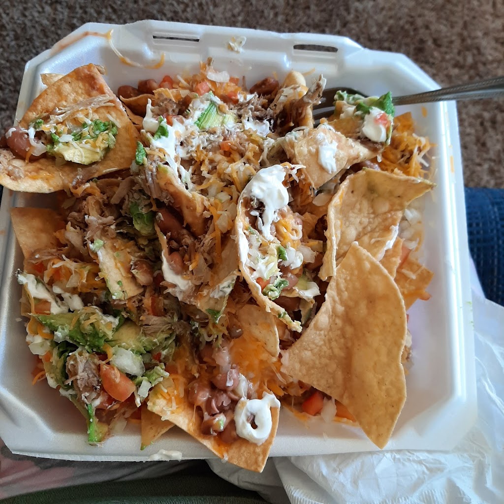 Nenas House Restaurant | restaurant | 4272 US-64, Kirtland, NM 87417, USA | 5057872435 OR +1 505-787-2435