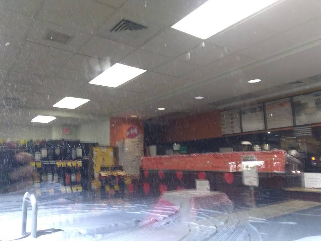 Dunkin | bakery | 16 Court St, Middlebury, VT 05753, USA | 8023889300 OR +1 802-388-9300