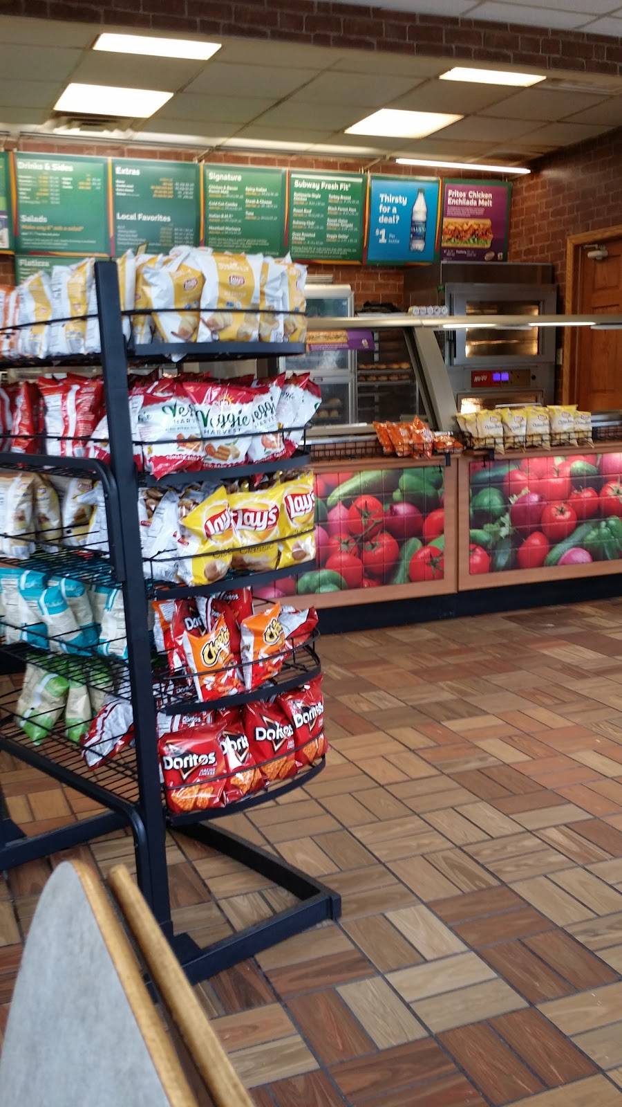 Subway | restaurant | 1518 N 6th St, Monticello, IN 47960, USA | 5745838782 OR +1 574-583-8782