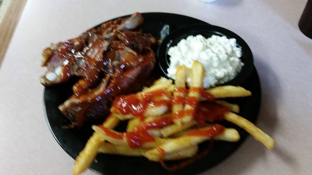 Triple E BBQ North 37 | restaurant | 706 Robinson Dr, Marion, IL 62959, USA | 6189975559 OR +1 618-997-5559