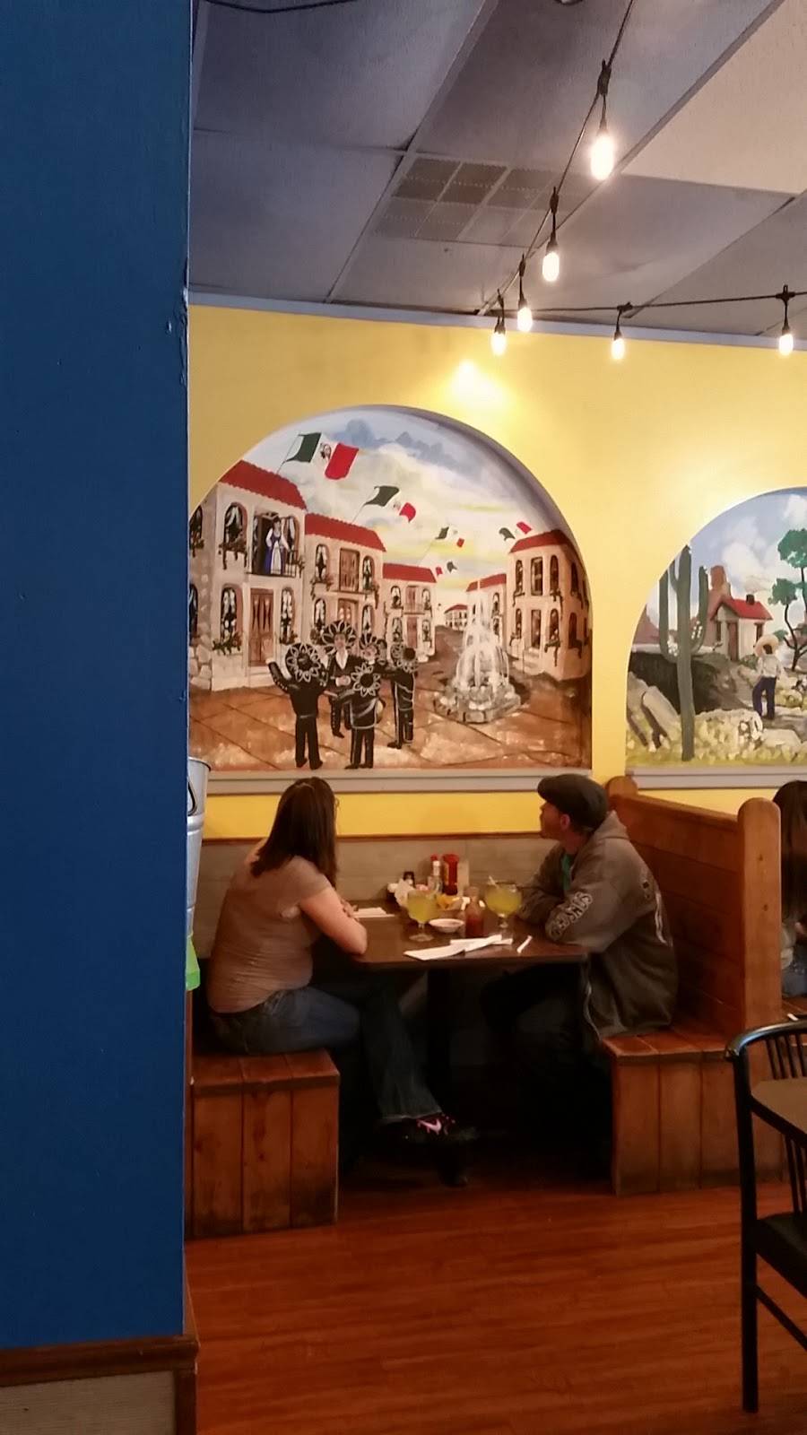 Los Tres Amigos | restaurant | 929 S State St, Jerseyville, IL 62052, USA | 6186398226 OR +1 618-639-8226