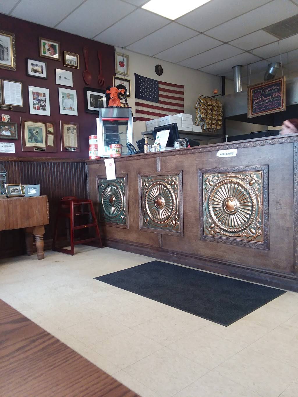 Don Tomassos Italian & American Kitchen | restaurant | 123 W Wyandot Ave, Upper Sandusky, OH 43351, USA | 4192940500 OR +1 419-294-0500