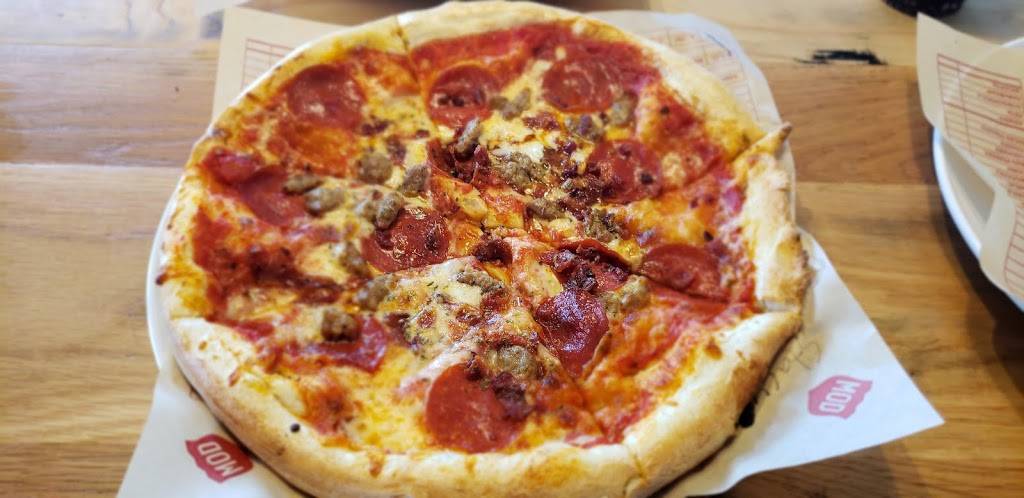 MOD Pizza | restaurant | 44940 St Andrews Church Rd, California, MD 20619, USA | 3012457590 OR +1 301-245-7590