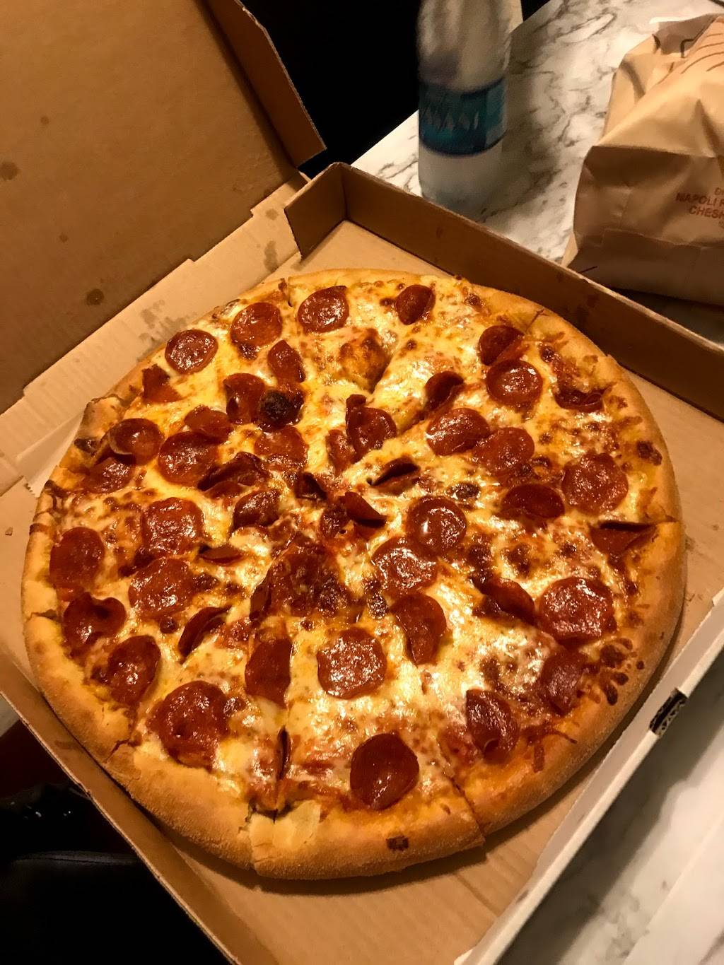 Holyoke Pizza | restaurant | 213 South St, Holyoke, MA 01040, USA | 4135322555 OR +1 413-532-2555