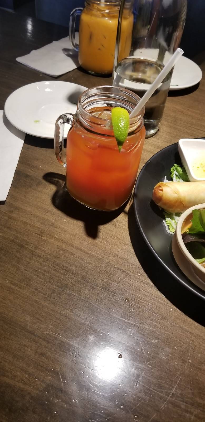 Lime Asian Kitchen | restaurant | 3243 Yonge St, Toronto, ON M4N 2L5, Canada | 6473445463 OR +1 647-344-5463